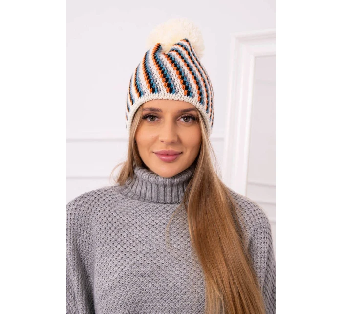 Dámská čepice s bambulí Hanna model 18751847 ecru - K-Fashion Dámská čepice s bambulí Hanna model 18751847 ecru - K-Fashion