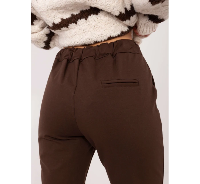 Spodnie IT SP model 21793756 ciemny brązowy - FPrice Spodnie IT SP model 21793756 ciemny brązowy - FPrice