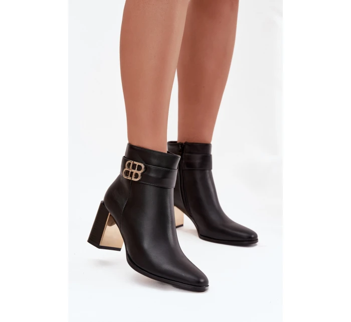 Topánky na podpätku model 220694 Krok vo veľkom štýle