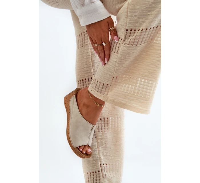 Pohodlné Dámské Sandály Na  Béžové model 21665731 - Inblu