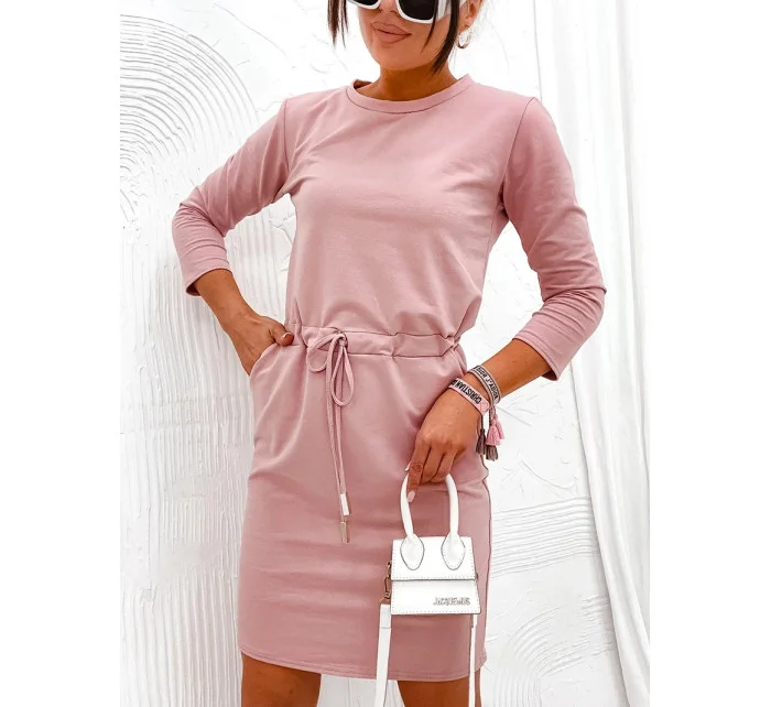 Dámske pletené šaty v púdrovo ružovej farbe (700)