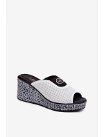 Kožené nazouváky na platformě s ozdobou S.Barski LR61-7011 Bílé