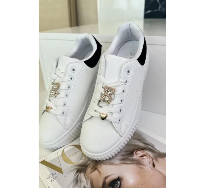 Nízke tenisky z eko kože s odznakmi bielo-čierne Cillione Nízke tenisky z eko kože s odznakmi bielo-čierne Cillione