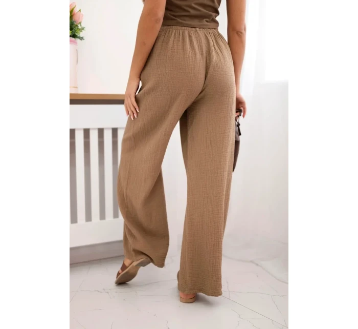 Mušelínové nohavice so širokou ťavou