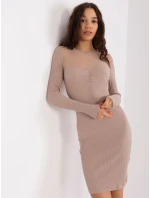 Sukienka RV SK model 19069241 ciemny bezowy - FPrice Sukienka RV SK model 19069241 ciemny bezowy - FPrice