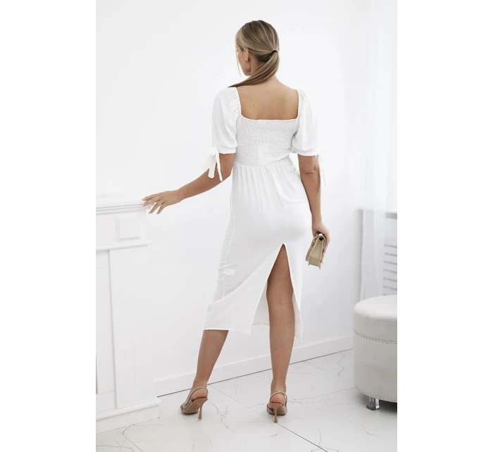 Šaty s viazanými rukávmi ecru