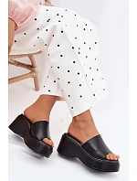 Dámské nazouváky na platformě Černé model 22107226 - Boto