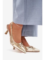 Dámské sandály na podpatku s a přezkou Zlaté model 22027843 - Boto