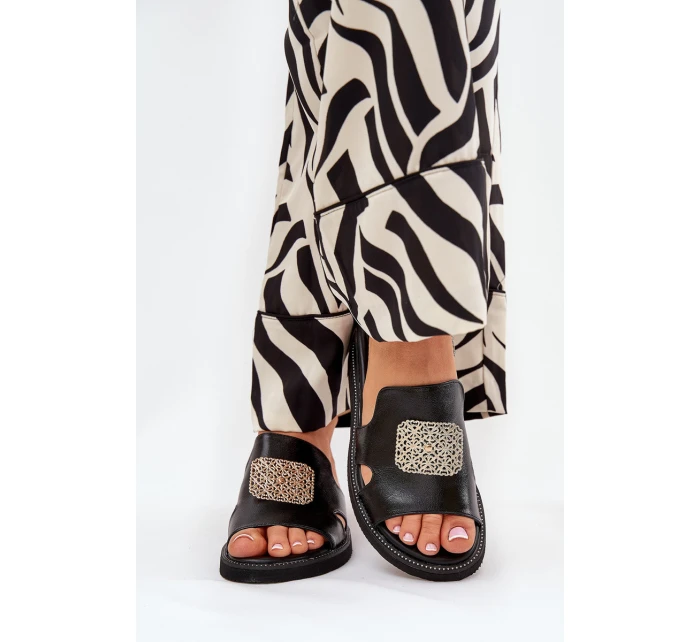 Klapki Damskie Na Koturnie Eko Skórzane Z Ozdobą Czarne Sarela Klapki Damskie Na Koturnie Eko Skórzane Z Ozdobą Czarne Sarela