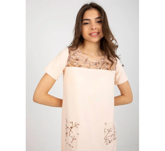 LK SK šaty model 20742300 světle broskvová - FPrice LK SK šaty model 20742300 světle broskvová - FPrice