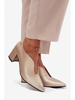 Kožené dámské lodičky na podpatku model 22125761 Zlato - Maciejka