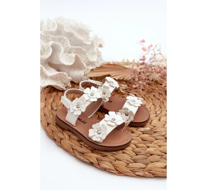 Lakierowane Sandałki Dziecięce Ozdobione Kwiatkami Białe Tinette