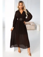 model 21787448 KLARA plisované elegantní midi šaty s páskem a výstřihem čokoládové - numoco basic