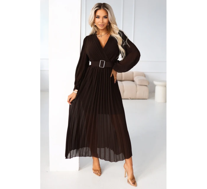 model 21787448 KLARA plisované elegantní midi šaty s páskem a výstřihem čokoládové - numoco basic