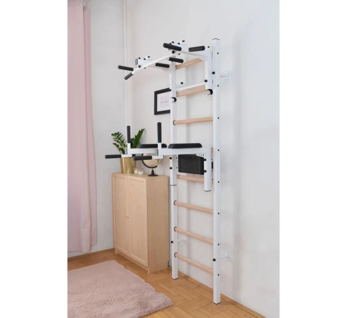 DREVENO-KOVOVÝ GYMNASTICKÝ REBRÍK S HRAZDOU A PRÍSLUŠENSTVOM BENCHK 232W