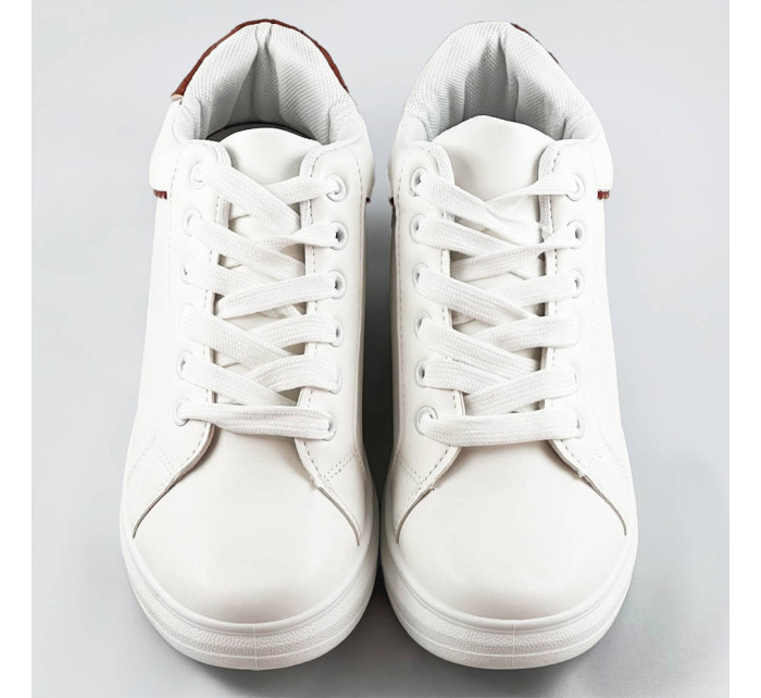 Bielo-hnedé športové topánky so skrytým klinom (666-16)