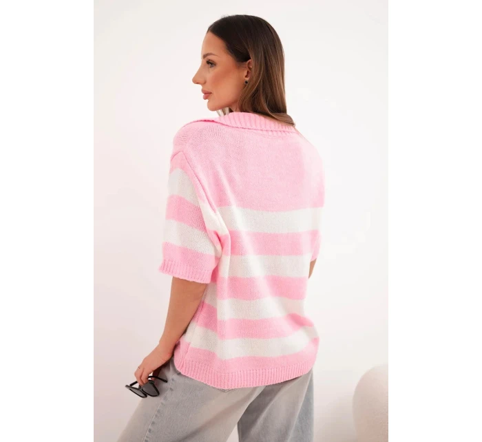 Dámsky pruhovaný sveter s golierom a krátkymi rukávmi ružovej farby