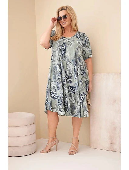 Dámské viskózové šaty Plus Size s krátkým rukávem a model 22043104 střihem khaki - K-Fashion