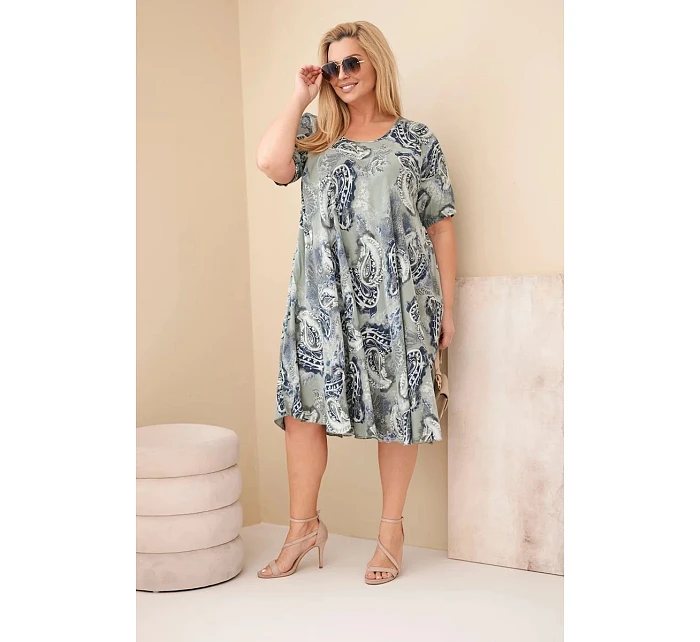 Dámske šaty z viskózy v nadmernej veľkosti s krátkymi rukávmi a stojačikovým strihom v khaki farbe