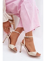 Dámské sandály na podpatku z umělé kůže béžové model 22107023 - Boto