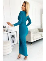 Nariasené dámske šaty v morskej farbe s brokátom, výstrihom a dlhými rukávmi 406-1 Nariasené dámske šaty v morskej farbe s brokátom, výstrihom a dlhými rukávmi 406-1