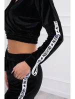 Velurová souprava s nápisem Queen black Velurová souprava s nápisem Queen black