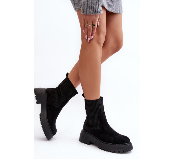 Semišové členkové topánky s platformovou ponožkou a plochým podpätkom, čierne Rewam