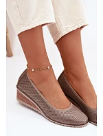 Dámské polobotky na platformě model 22067181 tmavě béžové - VINCEZA