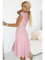 Lehké šifonové šaty s krajkovým výstřihem  PINK model 21229563 - numoco