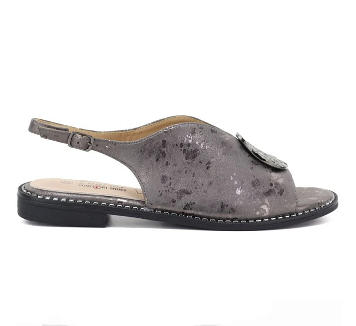 Dámske ploché sandále s cínovým zdobením S.Barski 61-6035