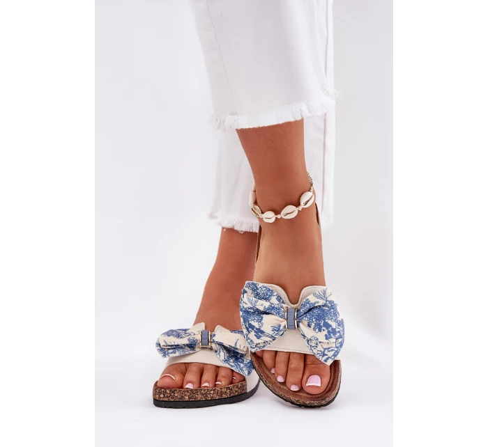 Dámské pantofle s mašlí na korkové platformě modré model 21687419 - Boto Dámské pantofle s mašlí na korkové platformě modré model 21687419 - Boto