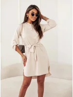 Elegantné béžové šaty s otvoreným výstrihom (013)