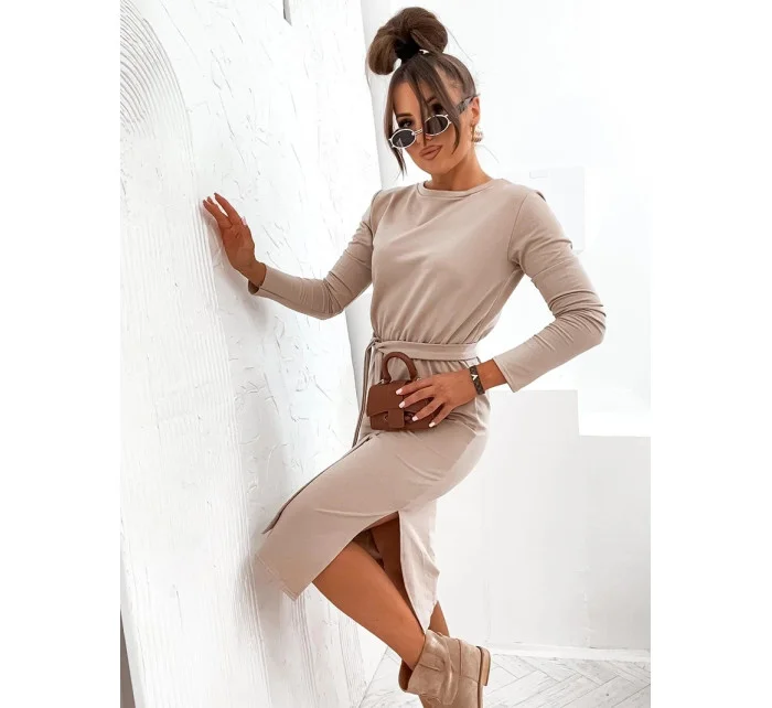 Béžové dámské midi šaty s páskem model 20302456 - Moon Béžové dámské midi šaty s páskem model 20302456 - Moon