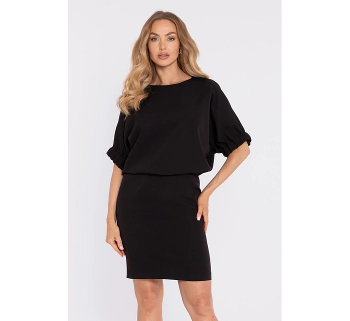 šaty s rozparkem na zádech černé model 22040493 - Moe šaty s rozparkem na zádech černé model 22040493 - Moe