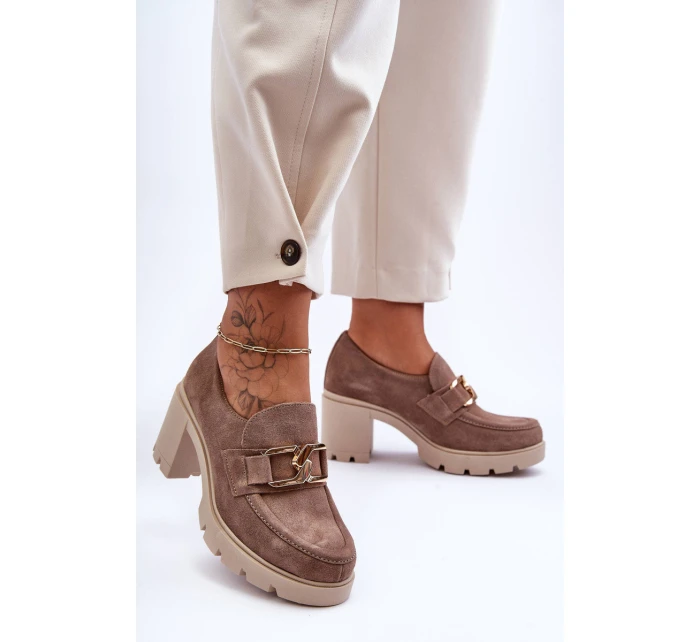 Elegantní boty se zlatým zdobením béžová model 21582805 - Boto