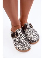 Dámské sandály s přezkou model 22368096 Zebra - Inblu
