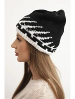 Dámska zimná vlnená čiapka s geometrickým vzorom a kamienkami K469 čierna Dámska zimná vlnená čiapka s geometrickým vzorom a kamienkami K469 čierna