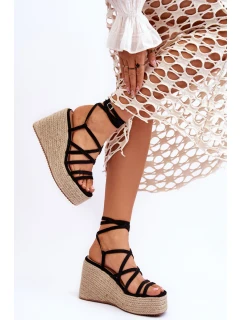 Skórzane Sandałki Na Koturnie Czarne Margaritt