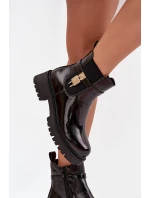 Lakované kotníkové boty s se zlatým detailem černé model 21707431 - Boto