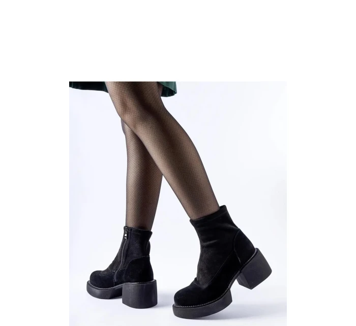 Topánky na podpätku model 206495 Solea Topánky na podpätku model 206495 Solea