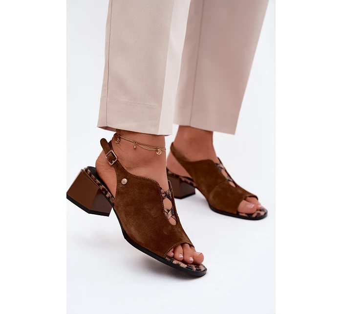 Sandály z přírodního semiše na podpatku model 22123079 Hnědé - Maciejka