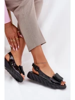 Skórzane Lakierowane Sandały Damskie Na Koturnie z Ozdobą Artiker 56C1564 Czarne