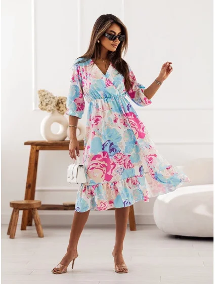 Svetlomodré a ružové dámske šaty so skladaným obálkovým výstrihom (704) Svetlomodré a ružové dámske šaty so skladaným obálkovým výstrihom (704)