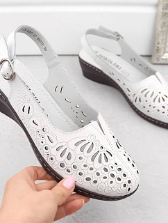 Dámske pohodlné celokožené šnurovacie sandále biele T.Sokolski L26-27