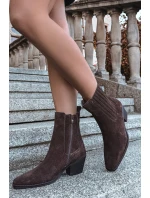 Semišové dámské boty na podpatku zateplené hnědé model 21747763 - Boto