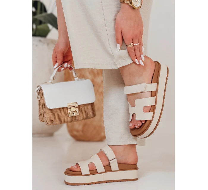 Dámské žabky na suchý zip beige Dstreet model 21987010 - FashionStreet