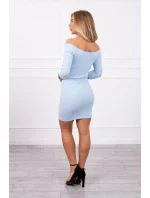 Pruhované vypasované šaty v modrej farbe