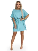 model 22015591 SOFIA Motýlí šaty se zavazováním v pase pastelově tyrkysové - numoco