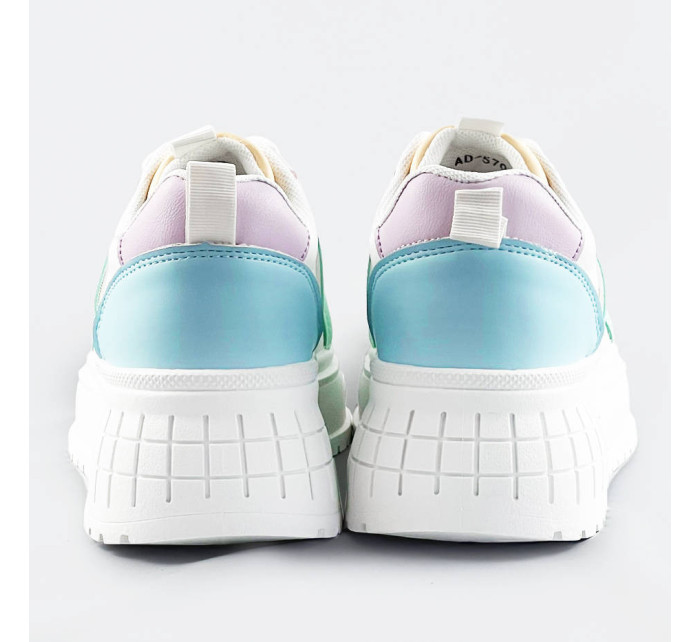 Biele dámske tenisky sneakers s pastelovými vsadkami as vysokou podrážkou (AD-570)