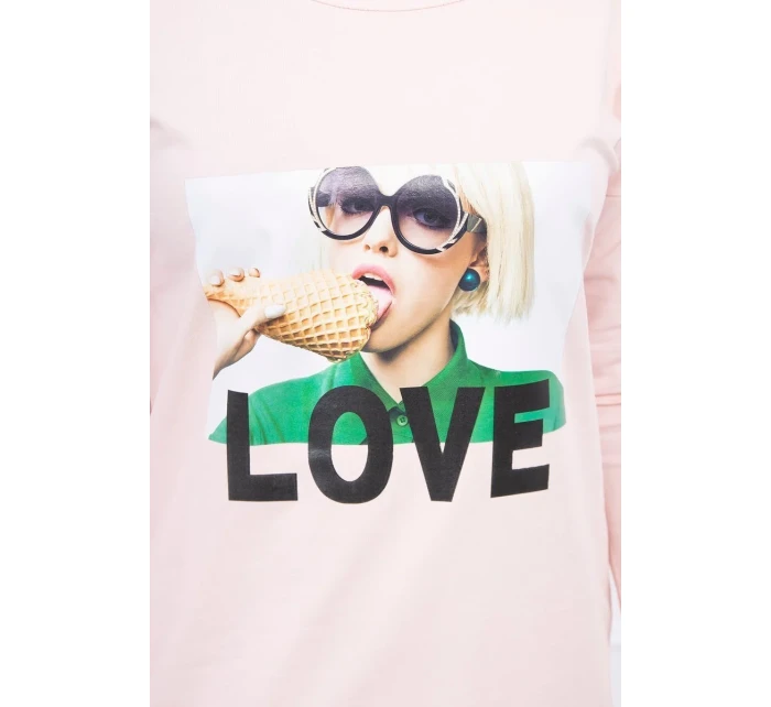 Šaty s potiskem model 18744032 v pudrově růžové barvě - K-Fashion Šaty s potiskem model 18744032 v pudrově růžové barvě - K-Fashion